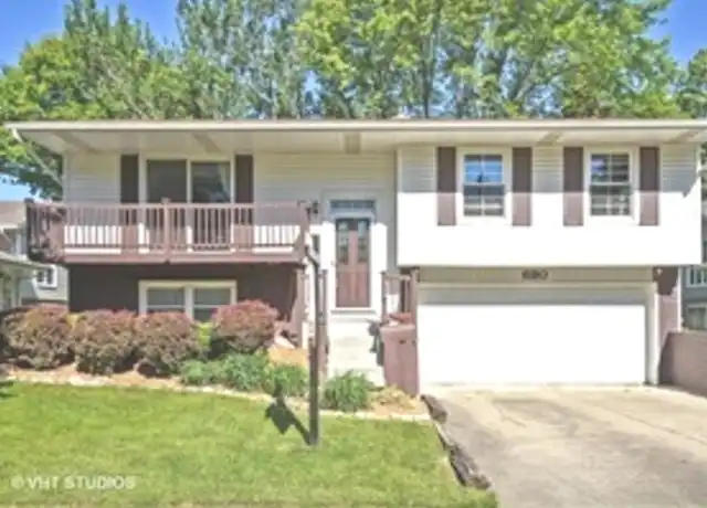Property at 680 White Pine Rd, Buffalo Grove, IL, 60089, 3 beds, 2 baths, [object Object]