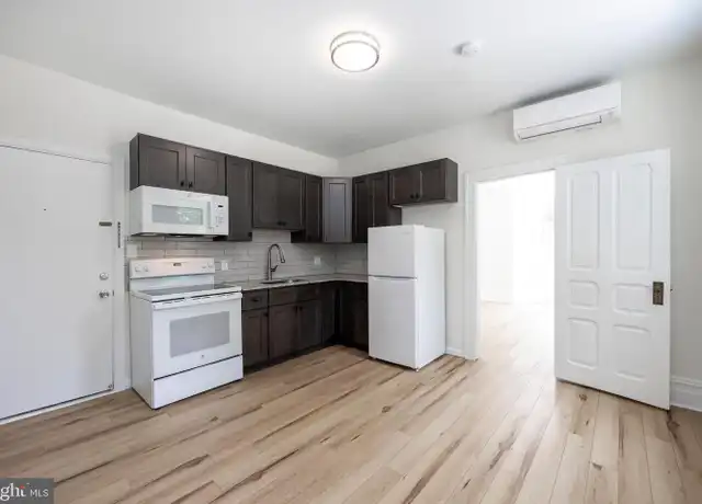 Property at 554 Main St Unit 2, Royersford, PA, 19468, 1 bed, 1 bath, [object Object]