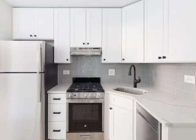 Property at 2200 W Foster Ave Unit 5200L-G, Chicago, IL, 60625, 1 bed, 1 bath, [object Object]