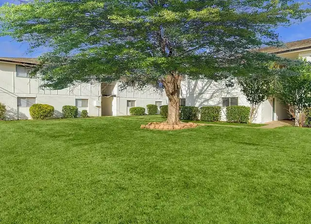 Property at Summer Place Apartments - 5901 NW 34th St, Oklahoma City, OK, 73122, 1 bed, 1 bath, [object Object]