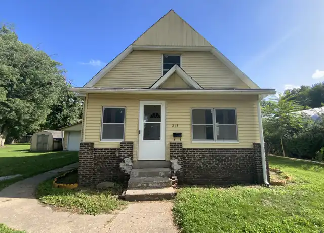Property at 214 W 6th St, Tilton, IL, 61833, 3 beds, 2 baths, [object Object]