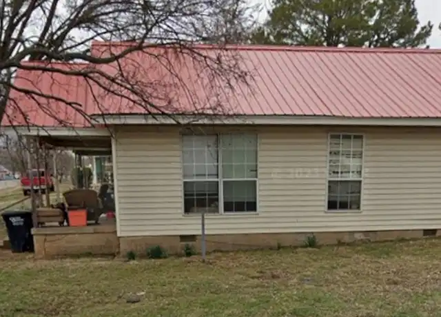 Property at 701 N Pennsylvania Ave, Shawnee, OK, 74801, 3 beds, 1 bath, [object Object]