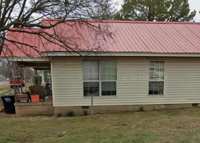 Property at 701 N Pennsylvania Ave, Shawnee, OK, 74801, 3 beds, 1 bath, [object Object]