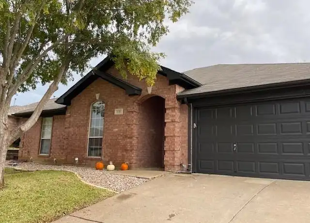 Property at 616 Ember Ln, Mansfield, TX, 76063, 4 beds, 2 baths, [object Object]
