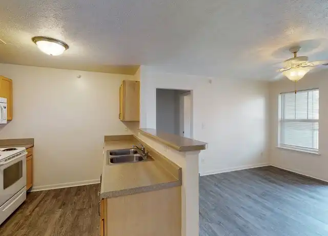 Property at Overlook Terrace - 8027 Glimmer Way, Louisville, KY, 40214, 2-3 beds, 2 baths, [object Object]