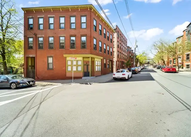 Property at 26 Beacon St Unit 1, Chelsea, MA, 02150, 1 bed, 1 bath, [object Object]
