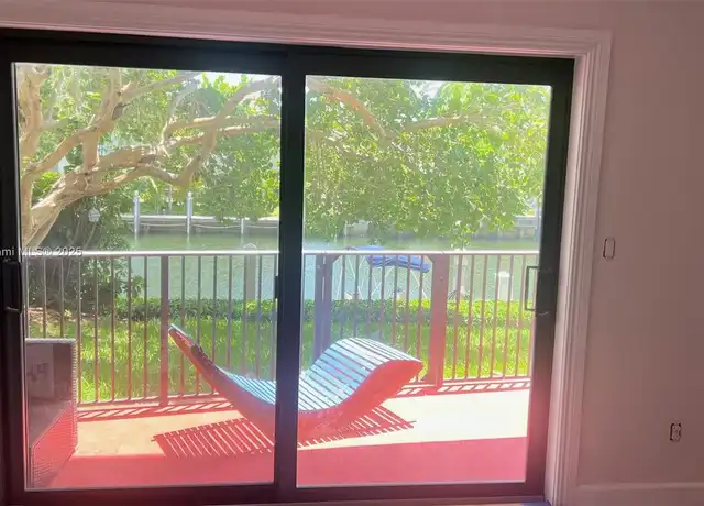 Property at 6855 Edgewater Dr Unit 1CS, Coral Gables, FL, 33133, 2 beds, 2 baths, [object Object]