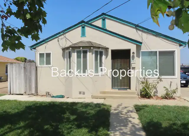 Property at 221 Chaparral St, Salinas, CA, 93906, 2 beds, 1 bath, [object Object]