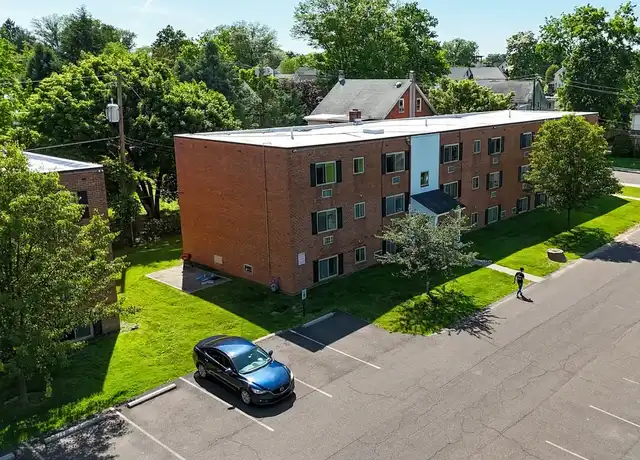 Property at Meadowbrook Apartments - 29 Poplar St, Hatfield, PA, 19440, 1 bed, 1 bath, [object Object]
