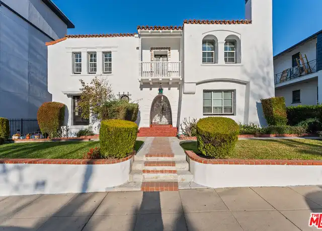 Property at 12109 Hoffman St Unit 12109 1/2, Studio City, CA, 91604, 2 beds, 1 bath, [object Object]