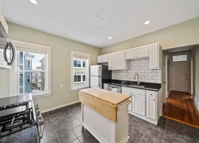 Property at 89 Train St #2, Dorchester, MA, 02122, 2 beds, 1 bath, [object Object]