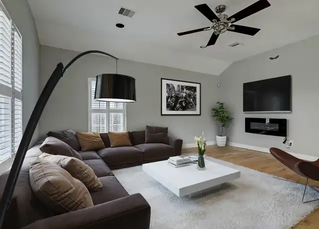 Property at 4210 Marina St, Houston, TX, 77007, 3 beds, 2 baths, [object Object]