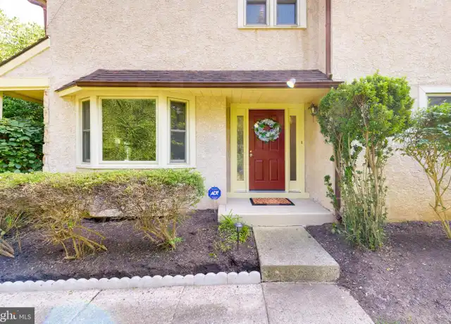 Property at 82 Bunker Hill Ct Unit 82, Wayne, PA, 19087, 3 beds, 2.5 baths, [object Object]