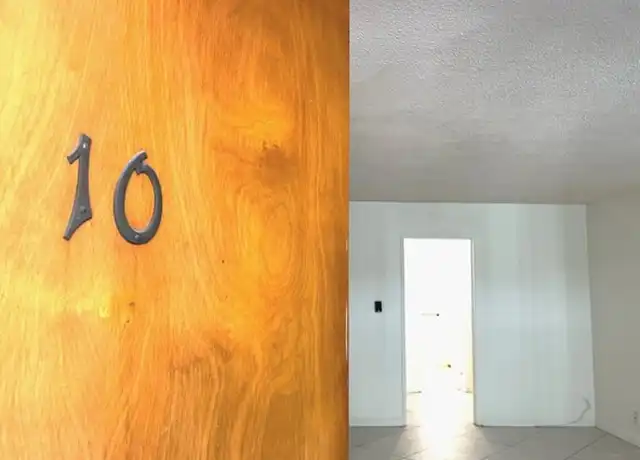 Property at 120 Alamitos Ave #10, Long Beach, CA, 90802, 1 bed, 1 bath, [object Object]