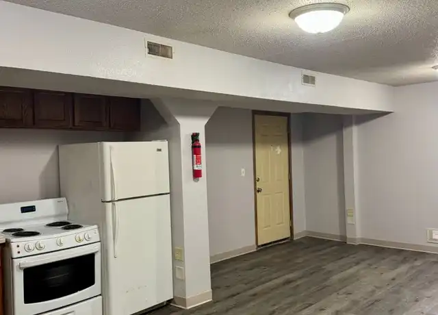 Property at 115 S 6th St Unit 22, Adel, IA, 50003, 1 bed, 1 bath, [object Object]