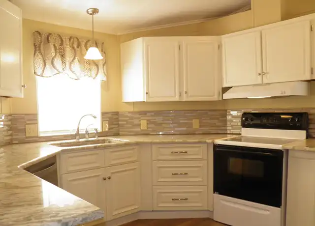Property at 810 Gibson Rd, Fort Walton Beach, FL, 32547, 2 beds, 2 baths, [object Object]