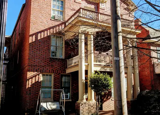 Property at 2710 W Grace St Apt 03, Richmond, VA, 23220, 1 bed, 1 bath, [object Object]