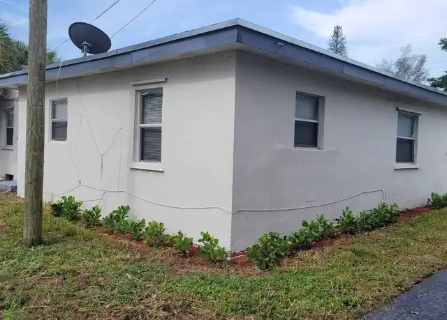 Property at 1006 Henrietta Ave, West Palm Beach, FL, 33401, 2 beds, 1 bath, [object Object]