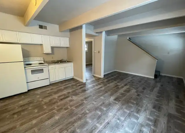 Property at 627 W 13th St, Junction City, KS, 66441, 3 beds, 2 baths, [object Object]