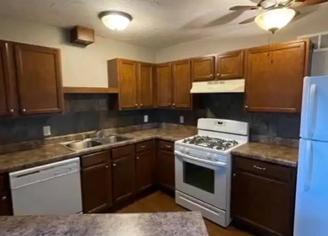 Property at University Row - 620 S 35th St, Omaha, NE, 68105, 1 bed, 1 bath, [object Object]