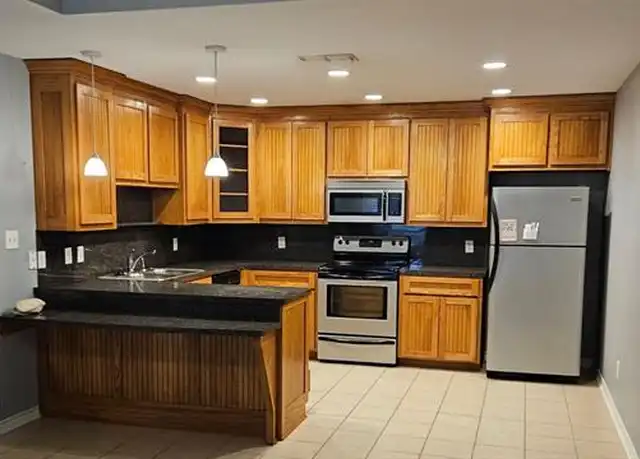 Property at 1130 E Ohio St, Van, TX, 75790, 2 beds, 1 bath, [object Object]