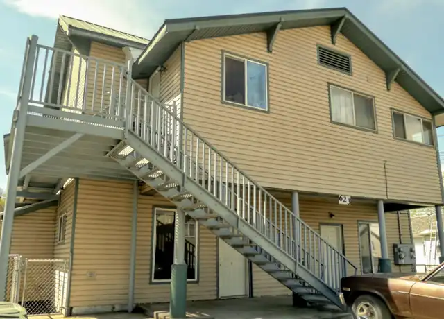 Property at 623 SW 4th St Unit 4, Pendleton, OR, 97801, 3 beds, 2 baths, [object Object]
