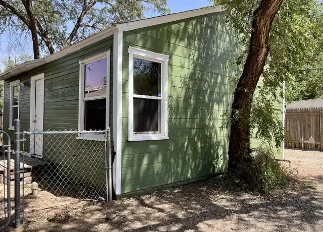Property at 2405 22nd Pl Unit Rear, Lubbock, TX, 79411, 1 bed, 1 bath, [object Object]