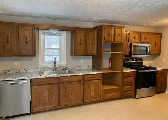 Property at 939 Maplewood Ave Apt 1, Portsmouth, NH, 03801, 2 beds, 1 bath, [object Object]