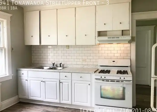 Property at 941 Tonawanda St Unit 3, Buffalo, NY, 14207, 3 beds, 1 bath, [object Object]