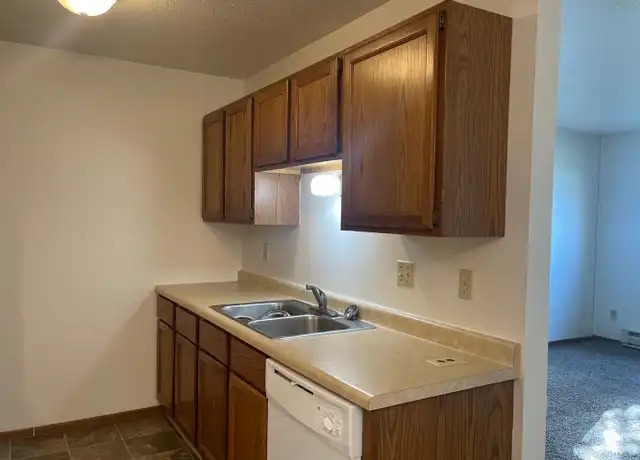 Property at 2301 30 1/2 Ave S Unit 103, Fargo, ND, 58103, 2 beds, 1 bath, [object Object]