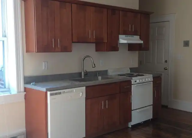 Property at 883 Huntington Ave Unit 8, Boston, MA, 02115, 2 beds, 1 bath, [object Object]