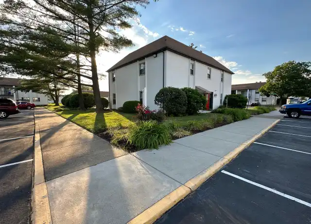 Property at 5560 E Virginia St, Evansville, IN, 47715, 1 bed, 1 bath, [object Object]