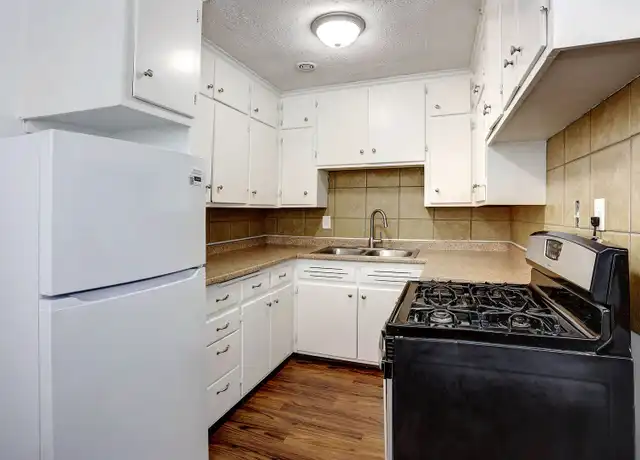 Property at 412 Wayzata Blvd Unit 930/A, Wayzata, MN, 55391, 2 beds, 1 bath, [object Object]