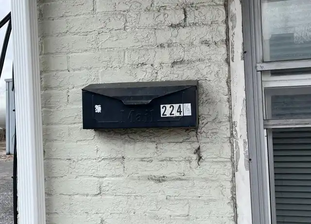 Property at 220 S Front St Unit 224 1/2, Milton, PA, 17847, 2 beds, 1 bath, [object Object]