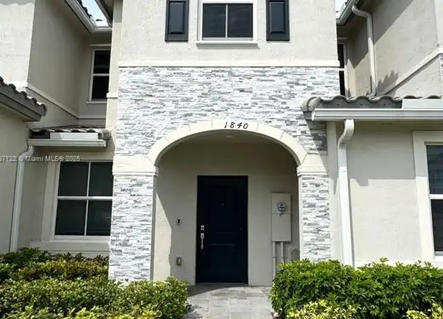 Property at 1840 SE 26th Ter, Homestead, FL, 33035, 3 beds, 2.5 baths, [object Object]