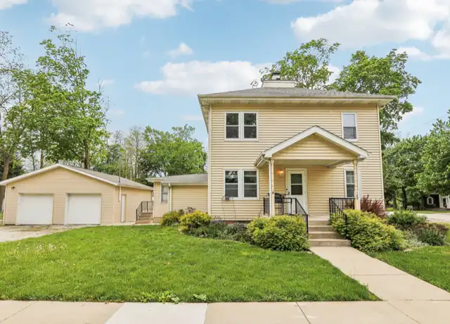 Property at 100 S Rochester St, Burlington, WI, 53105, 2 beds, 1 bath, [object Object]