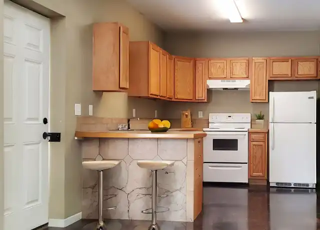 Property at 154 E College Ave Unit 2, Frostburg, MD, 21532, 2 beds, 1 bath, [object Object]