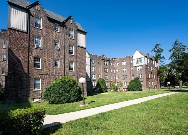 Property at 102-Upsal Gardens - 246 W Upsal St, Philadelphia, PA, 19119, 1 bed, 1 bath, [object Object]