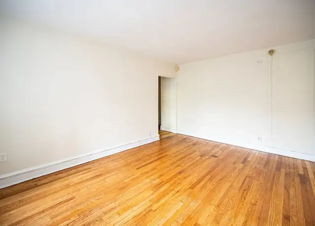 Photo of 246 W Upsal St, Philadelphia, PA 19119
