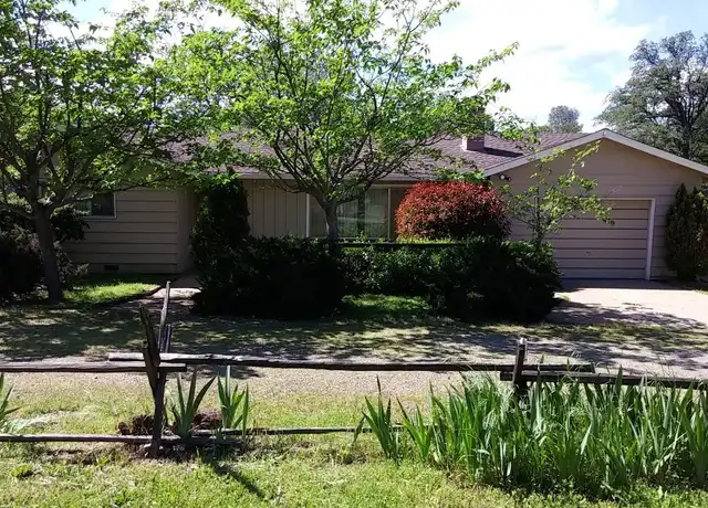Property at 11930 Bow Ln, Redding, CA, 96003, 3 beds, 2 baths, [object Object]