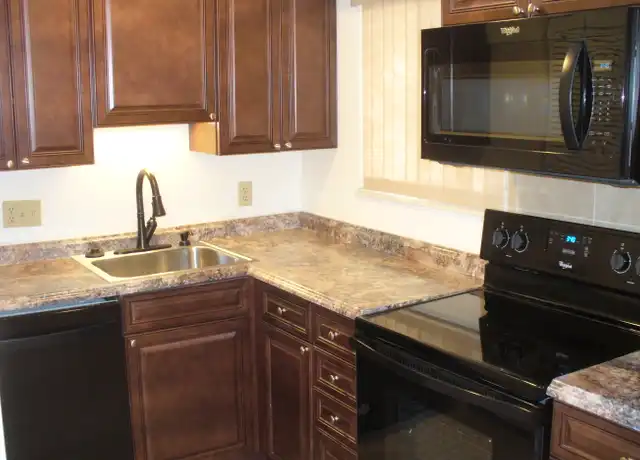 Property at 212 E Tompkins St Unit 1, Columbus, OH, 43202, 2 beds, 1 bath, [object Object]