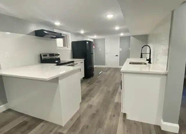 Property at 24 W 35th St Unit B, Bayonne, NJ, 07002, 2 beds, 1 bath, [object Object]