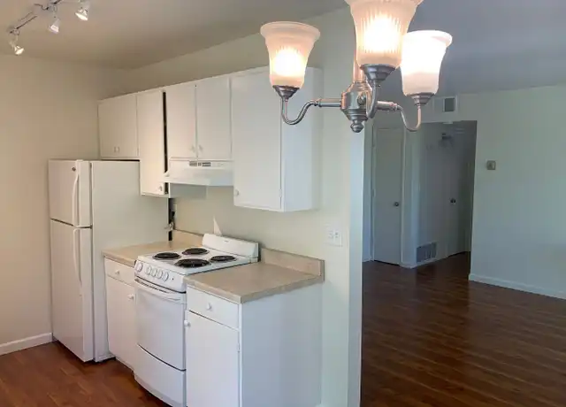 Property at 3525 Farm Hill Blvd Unit 2, Redwood City, CA, 94061, 1 bed, 1 bath, [object Object]