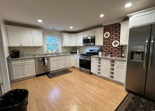 Property at 22 Water St Unit 22, North Andover, MA, 01845, 3 beds, 1.5 baths, [object Object]