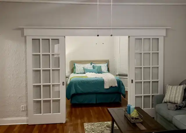 Property at 407 S Melville Ave Unit 10, Tampa, FL, 33606, 1 bed, 1 bath, [object Object]