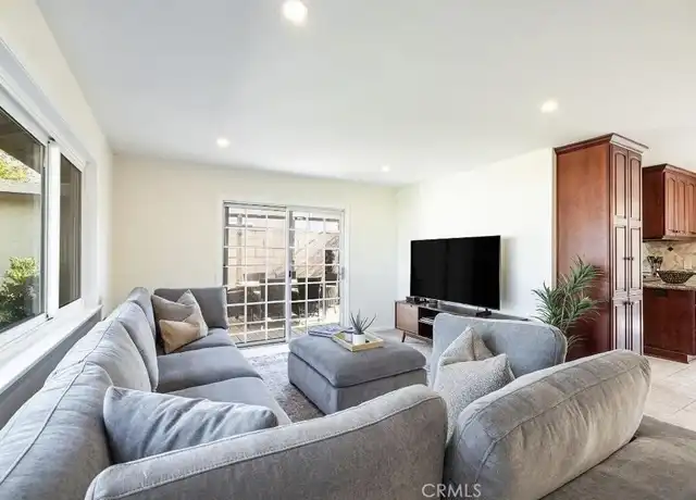 Property at 2206 Stinson St, Simi Valley, CA, 93065, 3 beds, 2 baths, [object Object]