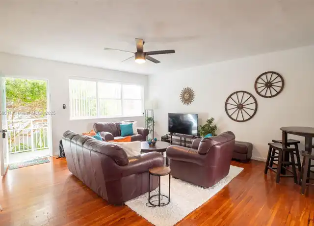 Property at 1265 Marseille Dr #32, Miami Beach, FL, 33141, 2 beds, 1 bath, [object Object]