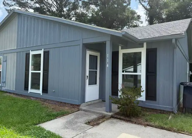 Property at 114 Village Cir, Jacksonville, NC, 28546, 2 beds, 1 bath, [object Object]