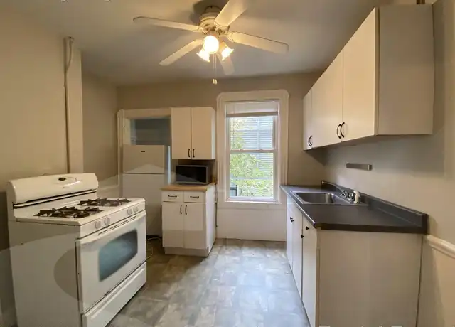 Property at 568 Green St Unit 2, Cambridge, MA, 02139, 1 bed, 1 bath, [object Object]