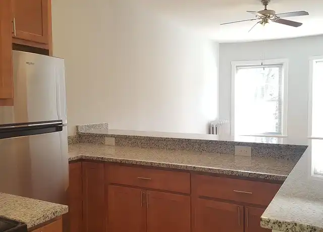 Property at Pleasant and Kenilworth - 201 S Kenilworth Ave, Oak Park, IL, 60302, 0-2 beds, 1 bath, [object Object]